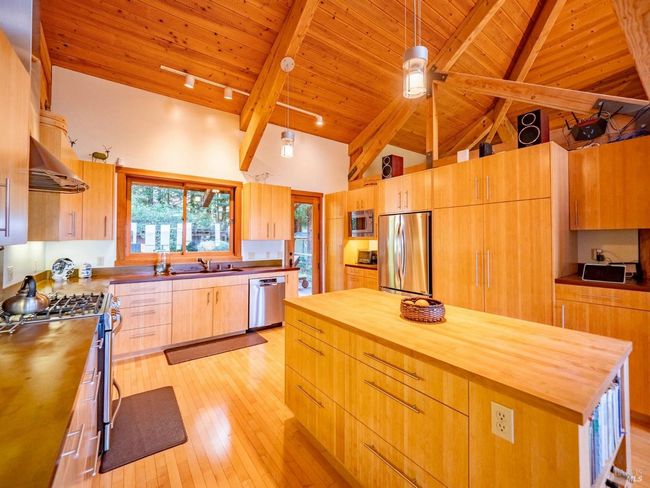 10951 Big Meadow Rd, House other with 2 bedrooms, 3 bathrooms and 6 parking in Philo CA | Image 11