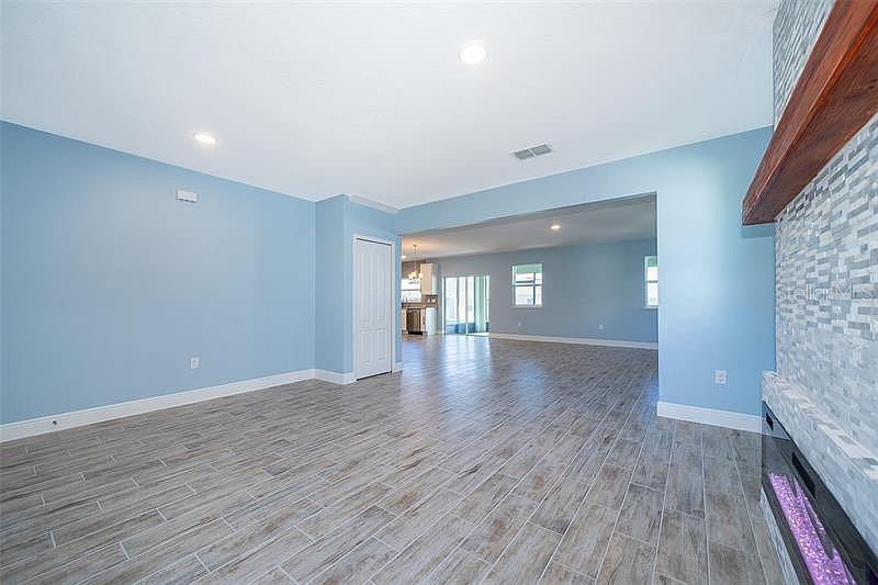 Residential Lease in DAVENPORT 5
