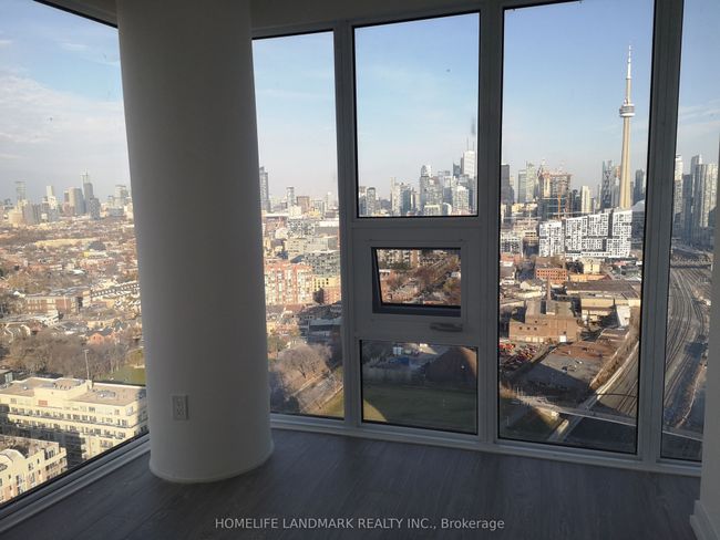 3319 - 19 Western Battery Rd, Condo with 2 bedrooms, 1 bathrooms and null parking in Toronto ON | Image 7