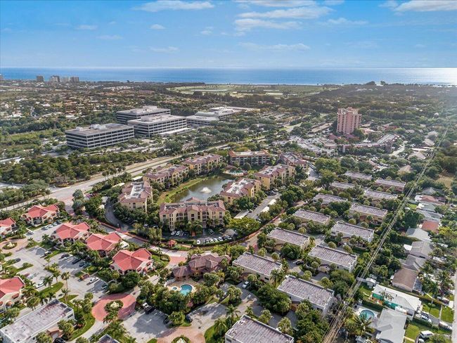 41 Uno Lago Dr, Condo with 2 bedrooms, 3 bathrooms and null parking in Juno Beach FL | Image 43