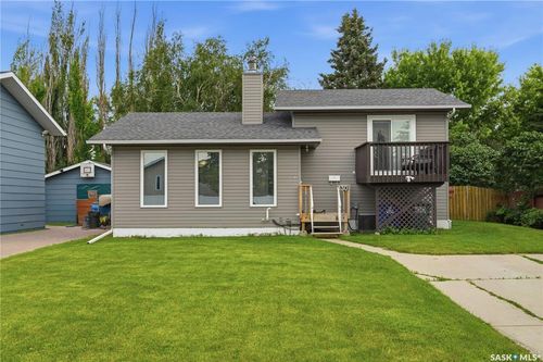 130 Flavelle Cres, Saskatoon, SK, S7L6L2 | Card Image