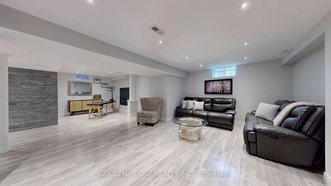 682 Fairglen Ave, House other with 5 bedrooms, 4 bathrooms and 2 parking in Oshawa ON | Image 39