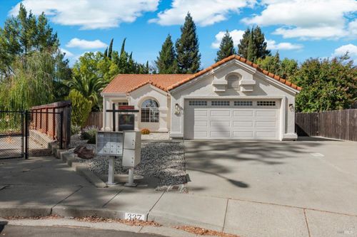 337 Sun Valley Way, Vacaville, CA, 95688 | Card Image