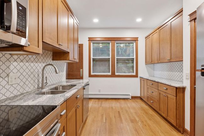 704 Holly Avenue - Kitchen 3 | Image 15