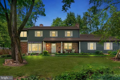 89 Homestead Dr, Doylestown, PA, 18901-4808 | Card Image