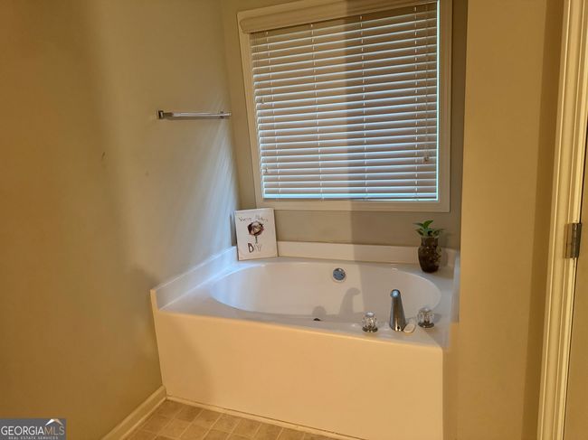 114 Crescent Woode Way, House other with 4 bedrooms, 3 bathrooms and null parking in Dallas GA | Image 9