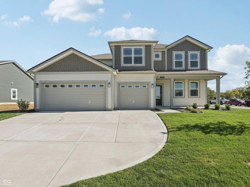 235 Highland Ave, Danville, IN, 46122-7051 | Card Image