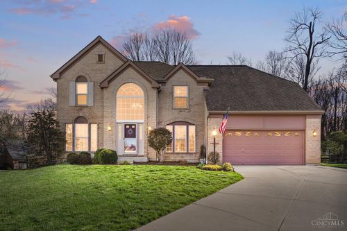 1502 Huntcrest Dr, Cincinnati, OH, 45255-3067 | Card Image