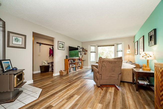 13322 82 B Avenue, House other with 3 bedrooms, 2 bathrooms and 6 parking in Surrey BC | Image 7