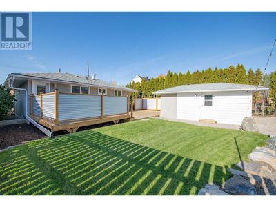 3211 16 St, House other with 3 bedrooms, 2 bathrooms and 5 parking in Vernon BC | Image 2