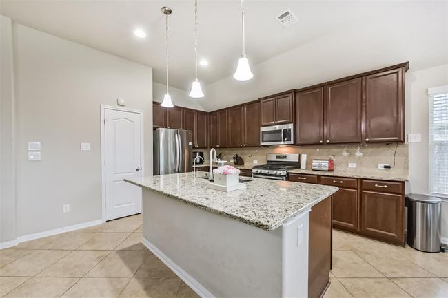 2012 Post Oak Ct, House other with 4 bedrooms, 2 bathrooms and 3 parking in Pearland TX | Image 10