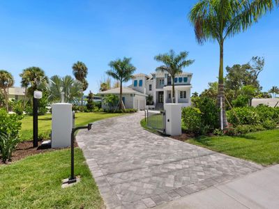 5910 Gulf Of Mexico Drive, House other with 5 bedrooms, 4 bathrooms and null parking in Longboat Key FL | Image 2