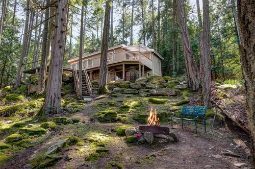 762 Kippen Rd, Mayne Island, BC, V0N2J1 | Card Image