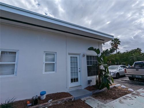 9-1100 Ne 12th Ave, Fort Lauderdale, FL, 33304-2233 | Card Image