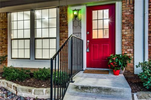 35 Abbey Rd, Euless, TX, 76039-4269 | Card Image