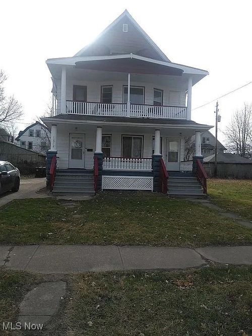 10910 Massie Ave, Cleveland, OH, 44108-3656 | Card Image
