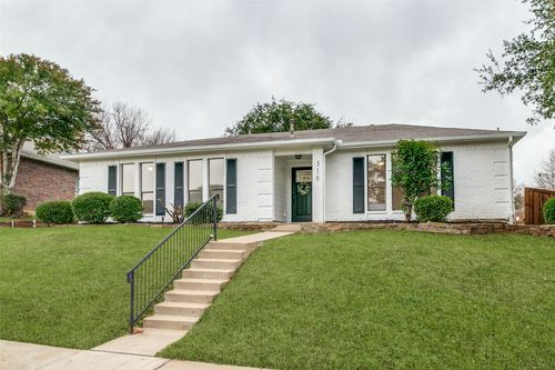 318 Creekmeadow Ln, Lewisville, TX, 75067-6516 | Card Image