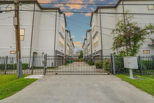 unit-a-829 Wakefield Dr, Houston, TX, 77018-6390 | Card Image