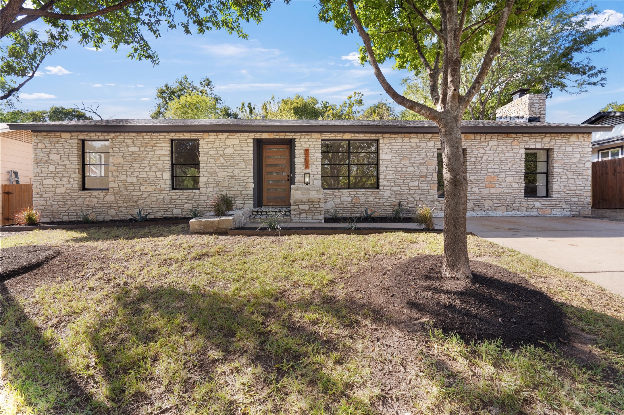 Hansford Dr, Austin, TX 78753