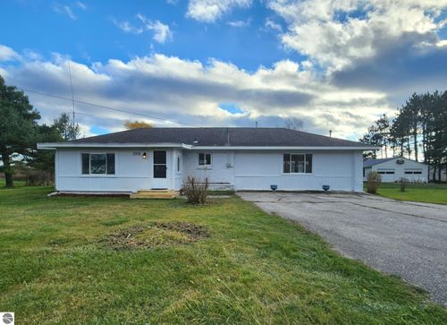 2815 M-55, Tawas City, MI, 48763 | Card Image