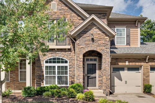 2045 Traemoor Village Dr, Nashville, TN, 37209-5053 | Card Image