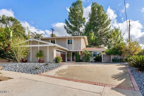 9212 Creemore Dr, La Crescenta, CA, 91214-2339 | Card Image