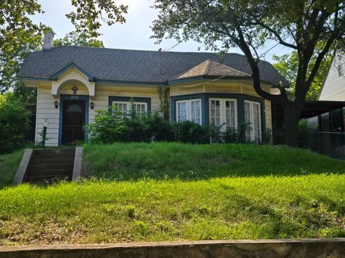 809 N Crawford St, Dallas, TX, 75203-1618 | Card Image