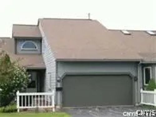 61 Midlake Cir, East Syracuse, NY, 13057-3106 | Card Image