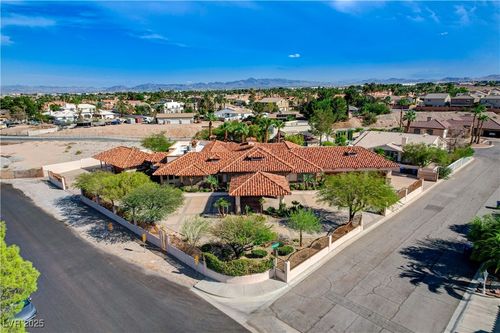 5520 Mount Diablo Dr, Las Vegas, NV, 89118-1933 | Card Image