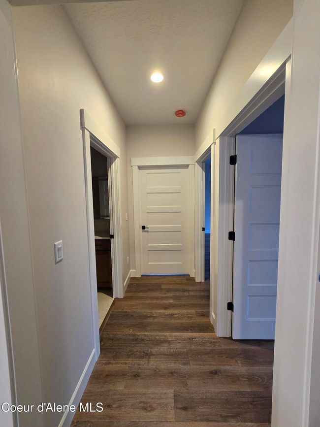 Hall to Guest Rooms and Master | Image 23
