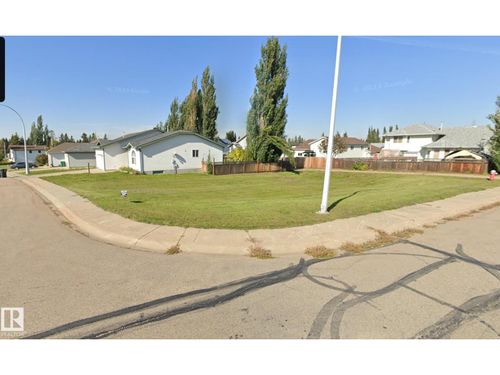 5202 47 Ave, Gibbons, AB, T0A1N0 | Card Image