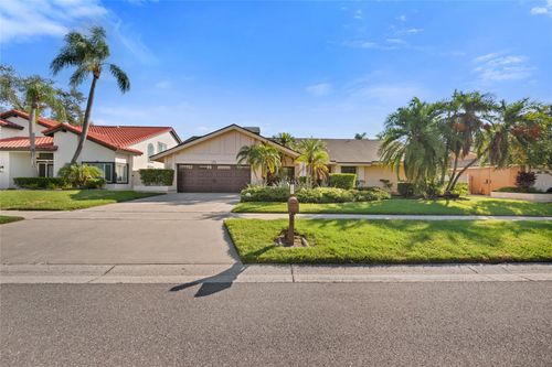 4121 Crosswater Dr, Tampa, FL, 33615-5636 | Card Image