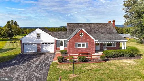 1918 Hoffmansville Rd, Frederick, PA, 19435-9719 | Card Image