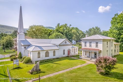 105 Center St, Ellenville, NY, 12428-1550 | Card Image