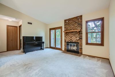 7362 Bren Lane - Web Quality - 005 - 05 Living Room.jpg | Image 3