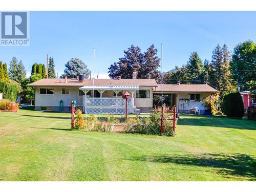 2108 10th Ave, Castlegar, BC, V1N2Z7 | Card Image