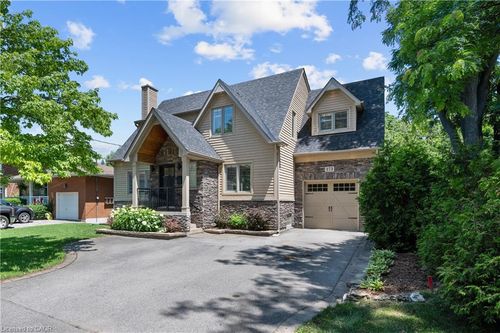 373 Torrance St, Burlington, ON, L7R2R7 | Card Image