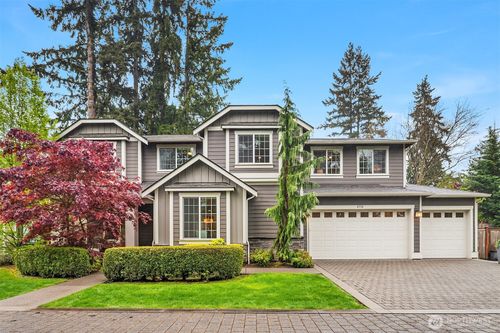 8718 124th Ave Ne, Kirkland, WA, 98033-5852 | Card Image