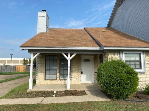 2110 Stone Moss Ln, Grapevine, TX, 76051-3863 | Card Image