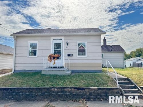 511 Main Ave, Clinton, IA, 52732-1935 | Card Image
