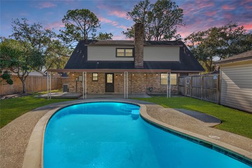 2107 N Fisher Ct, Pasadena, TX, 77502-5605 | Card Image