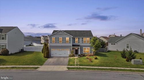 52 Shrewsbury Dr, MARTINSBURG, WV, 25405-1119 | Card Image