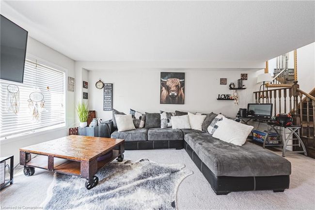 8258 Tulip Tree Dr, Townhouse with 3 bedrooms, 3 bathrooms and 2 parking in Niagara Falls ON | Image 6