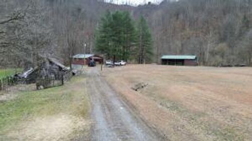 1439 S Wolf Crk, Pilgrim, KY, 41250-8842 | Card Image