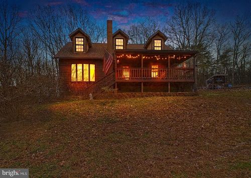 783 Pee Wee Ln, Hedgesville, WV, 25427-7127 | Card Image