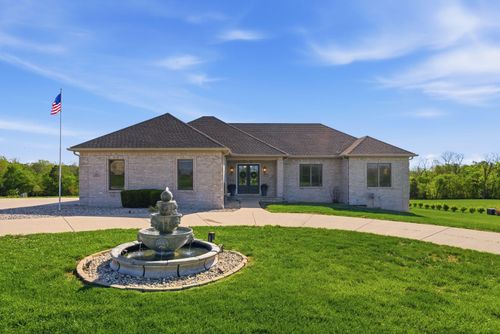 112 Little Paige Dr, Frankfort, KY, 40601-7595 | Card Image