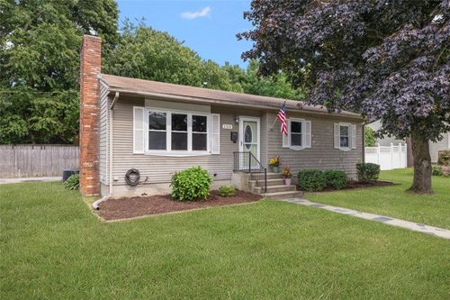 120 Tampa St, West Warwick, RI, 02893-3060 | Card Image