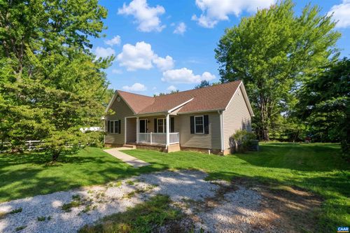 38 Hayrick Rd, WAYNESBORO, VA, 22980-9238 | Card Image
