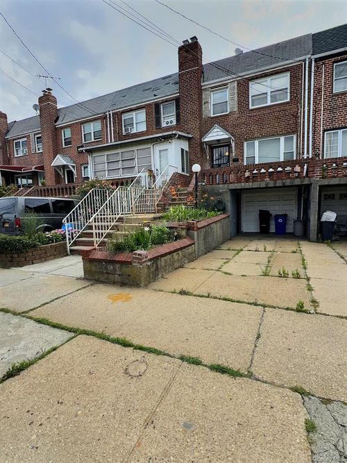 147-25 Brookville Blvd, Rosedale, NY, 11422-3205 | Card Image