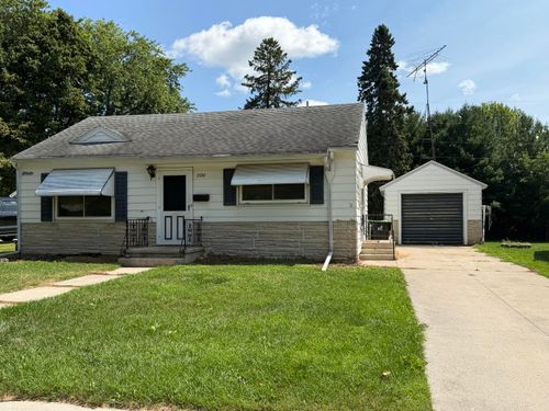 2332 Van Buren St, New Holstein, WI, 53061-1125 | Card Image
